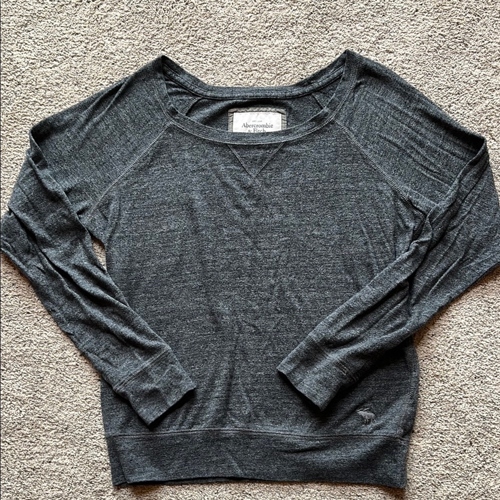 Abercrombie Gray Long Sleeve Top